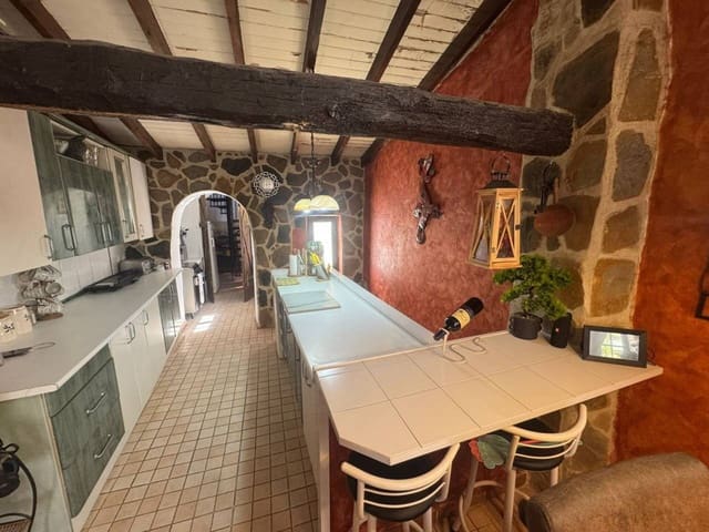 3 makuuhuone Asunto myytävänä paikassa Relleu - 135 000 € (Ref: 9694595)