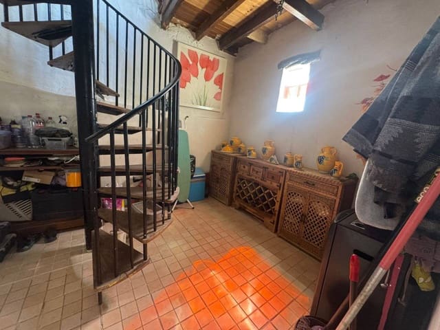 3 makuuhuone Asunto myytävänä paikassa Relleu - 135 000 € (Ref: 9694595)