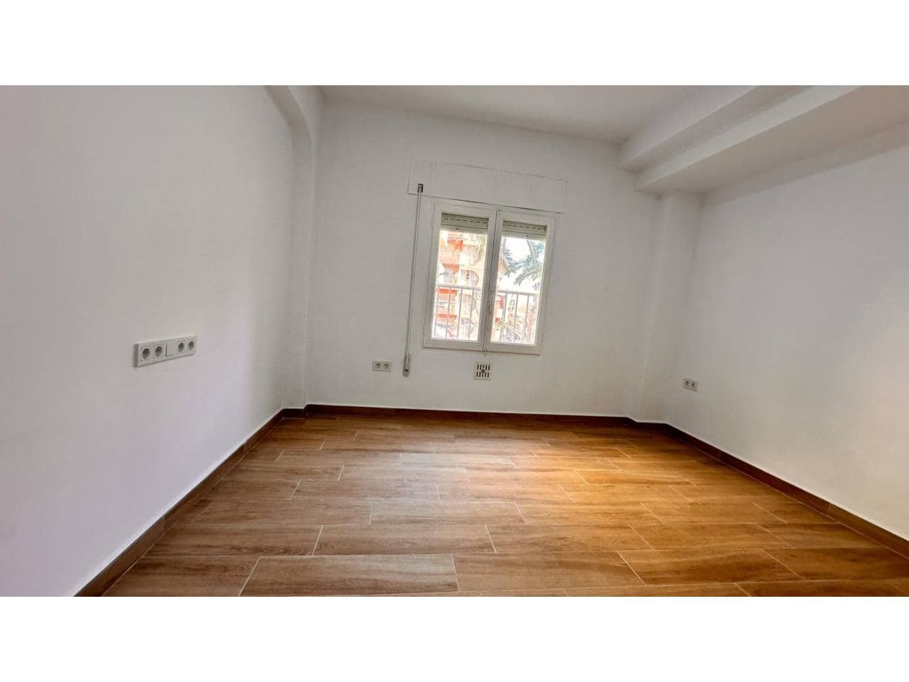 10 bedroom Hotel for sale in Calpe / Calp - € 419,000 (Ref: 9719359)