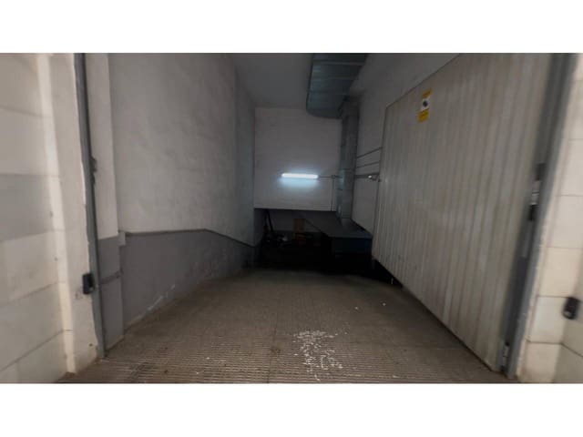 Garagem para arrendar em Pueblo, Calpe / Calp - 21 500 € (Ref: 9782890)