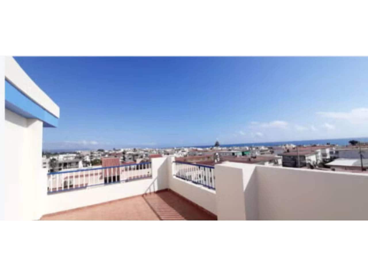 Ático de 3 habitaciones en Oliva en venta - 215.000 € (Ref: 9828165)