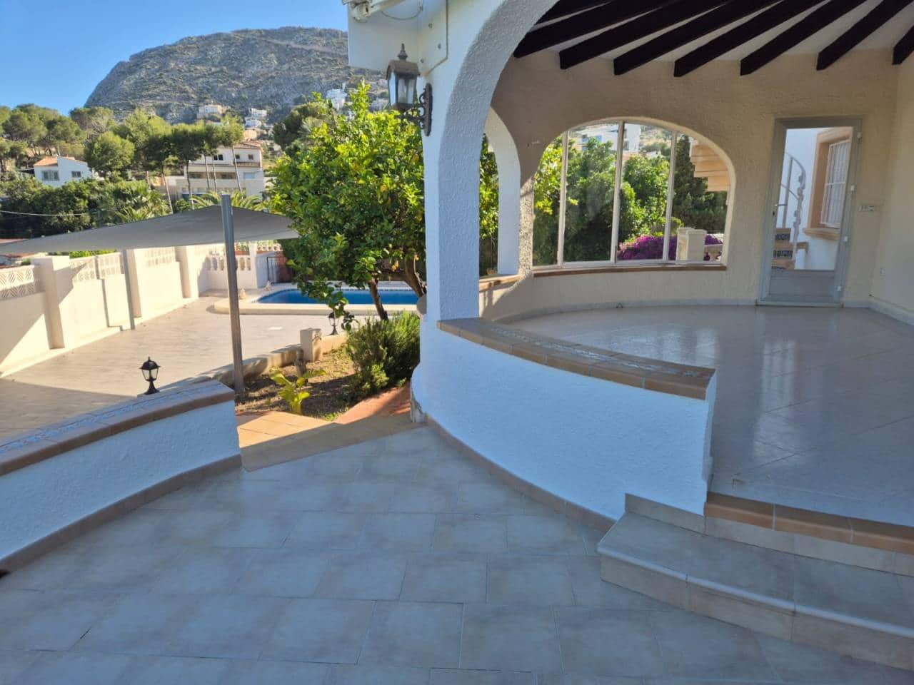 3 soveværelse Villa til salg i Calpe / Calp med swimmingpool garage - € 950.000 (Ref: 9830494)
