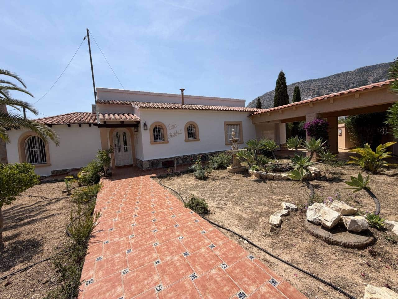 3 soveværelse Villa til salg i Calpe / Calp med swimmingpool garage - € 1.176.000 (Ref: 9830494)