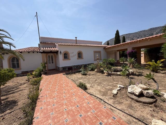 3 chambre Villa/Maison à vendre à Canuta, Calpe / Calp avec piscine garage - 1 176 000 € (Ref: 9830494)