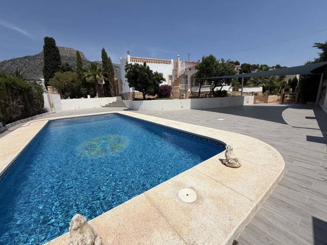 3 chambre Villa/Maison à vendre à Canuta, Calpe / Calp avec piscine garage - 1 176 000 € (Ref: 9830494)