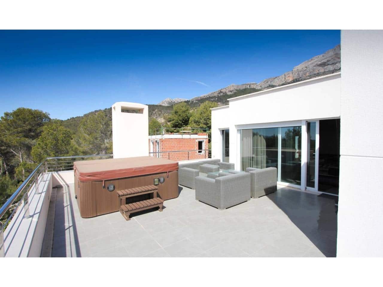 4 soverom Villa til leie i Altea med svømmebasseng garasje - € 5 000 (Ref: 9854741)