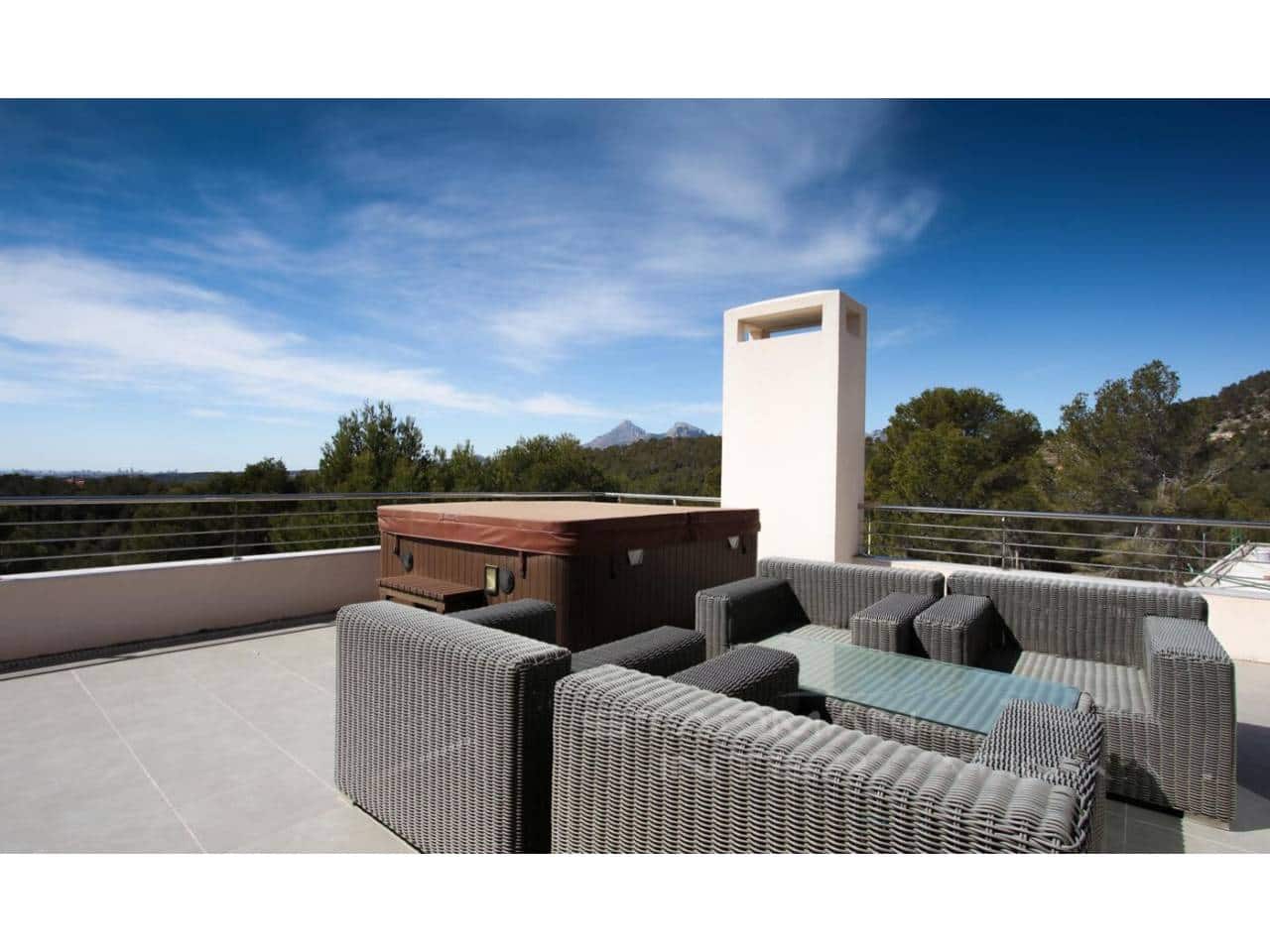 4 soverom Villa til leie i Altea med svømmebasseng garasje - € 5 000 (Ref: 9854741)
