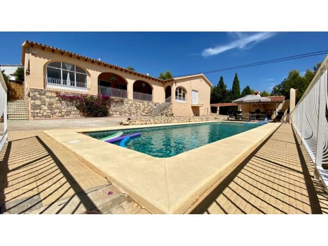 3 soveværelse Villa til salg i Benissa med swimmingpool garage - € 849.500 (Ref: 9872853)