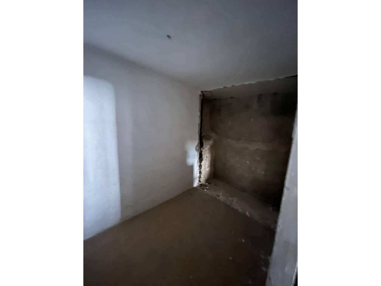 Hus til salgs i Calpe / Calp - € 115 000 (Ref: 9883874)