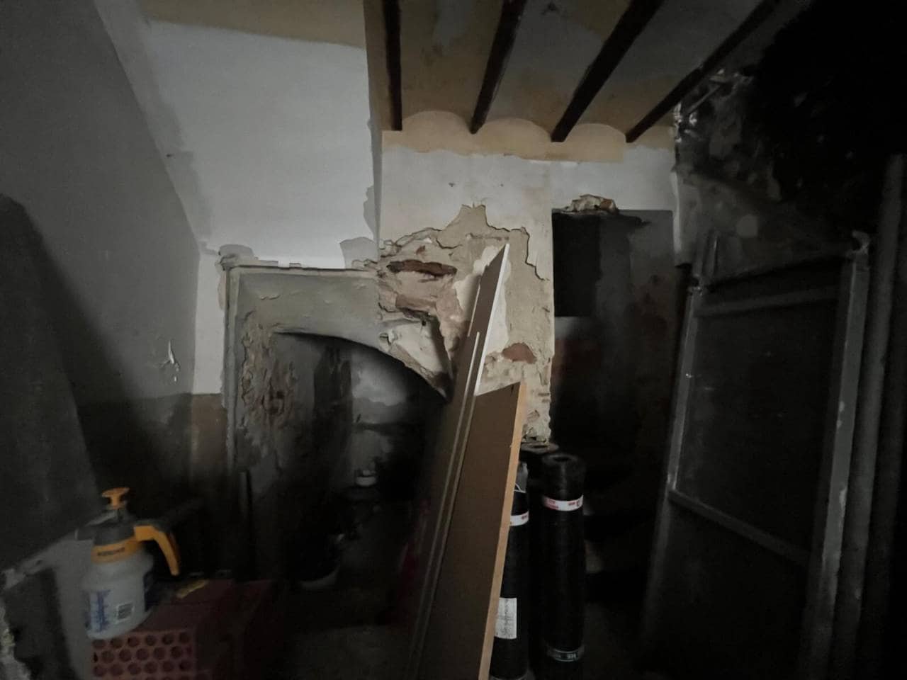 Hus til salgs i Calpe / Calp - € 115 000 (Ref: 9883874)