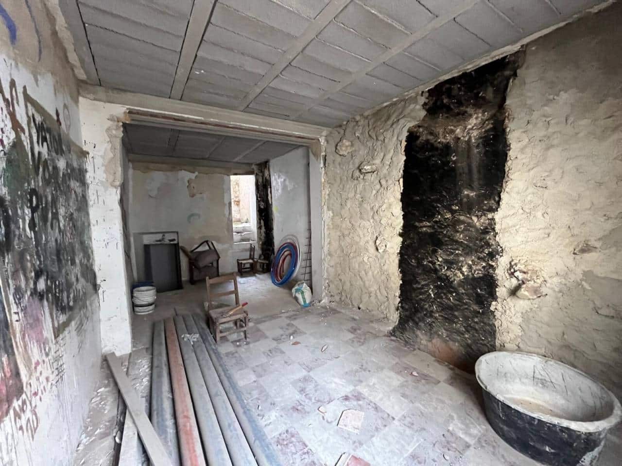 Hus til salgs i Calpe / Calp - € 115 000 (Ref: 9883874)