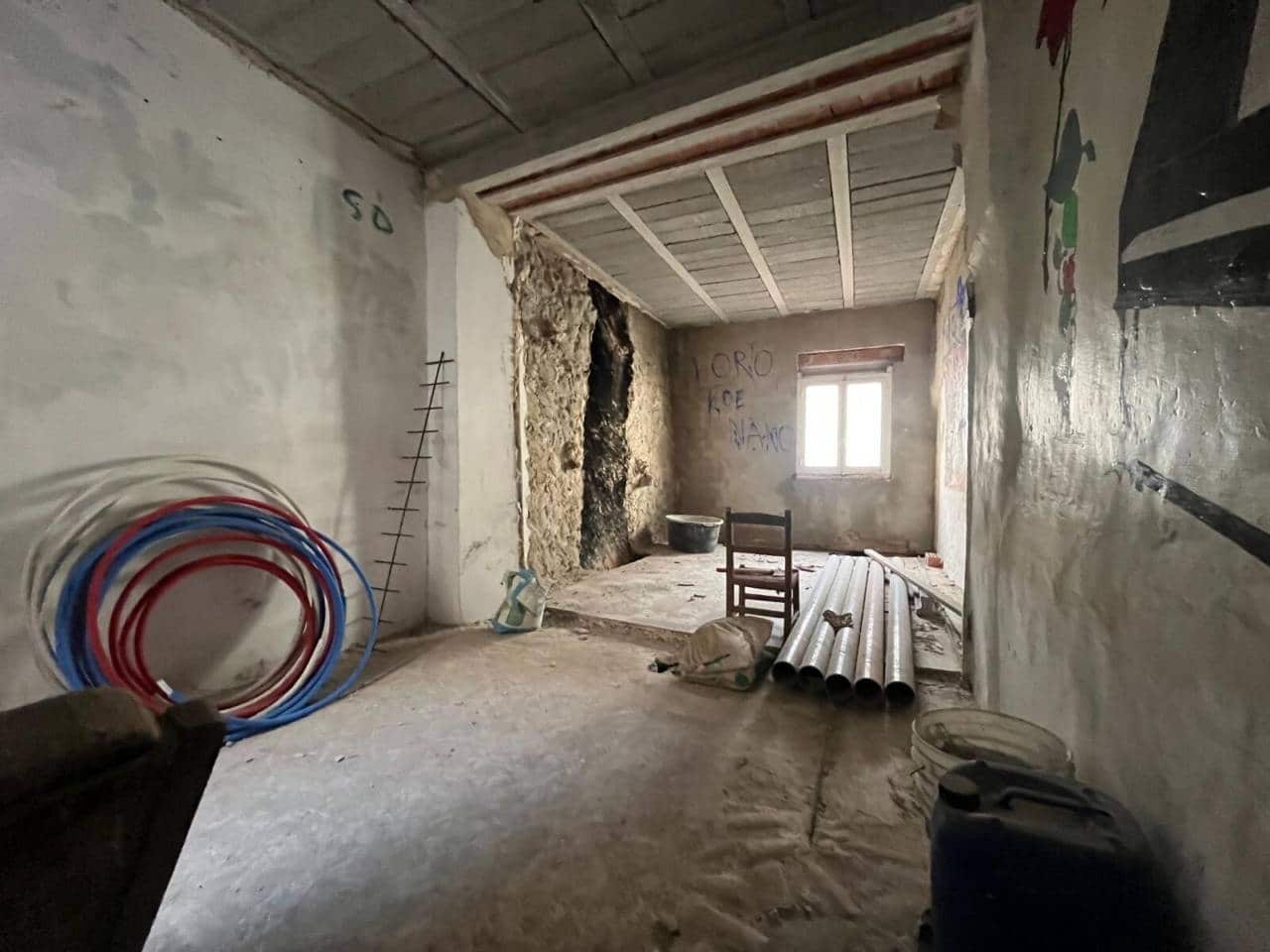 Hus til salgs i Calpe / Calp - € 115 000 (Ref: 9883874)