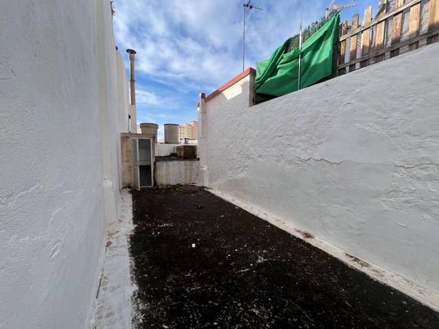 Hus til salgs i Pueblo, Calpe / Calp - € 115 000 (Ref: 9883874)
