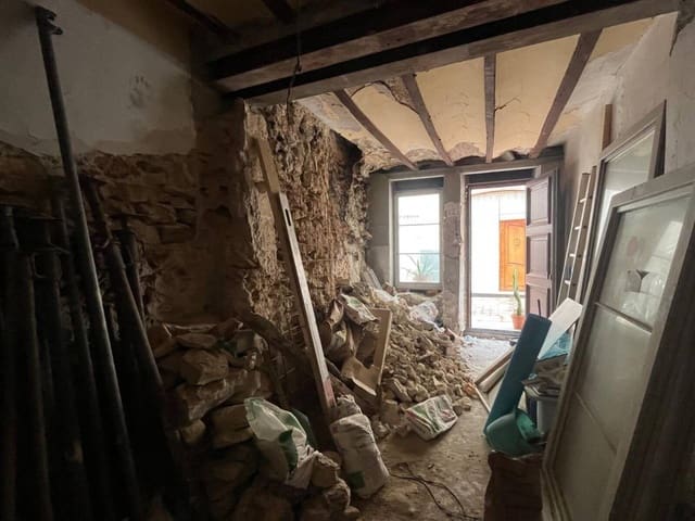 Hus til salgs i Pueblo, Calpe / Calp - € 115 000 (Ref: 9883874)