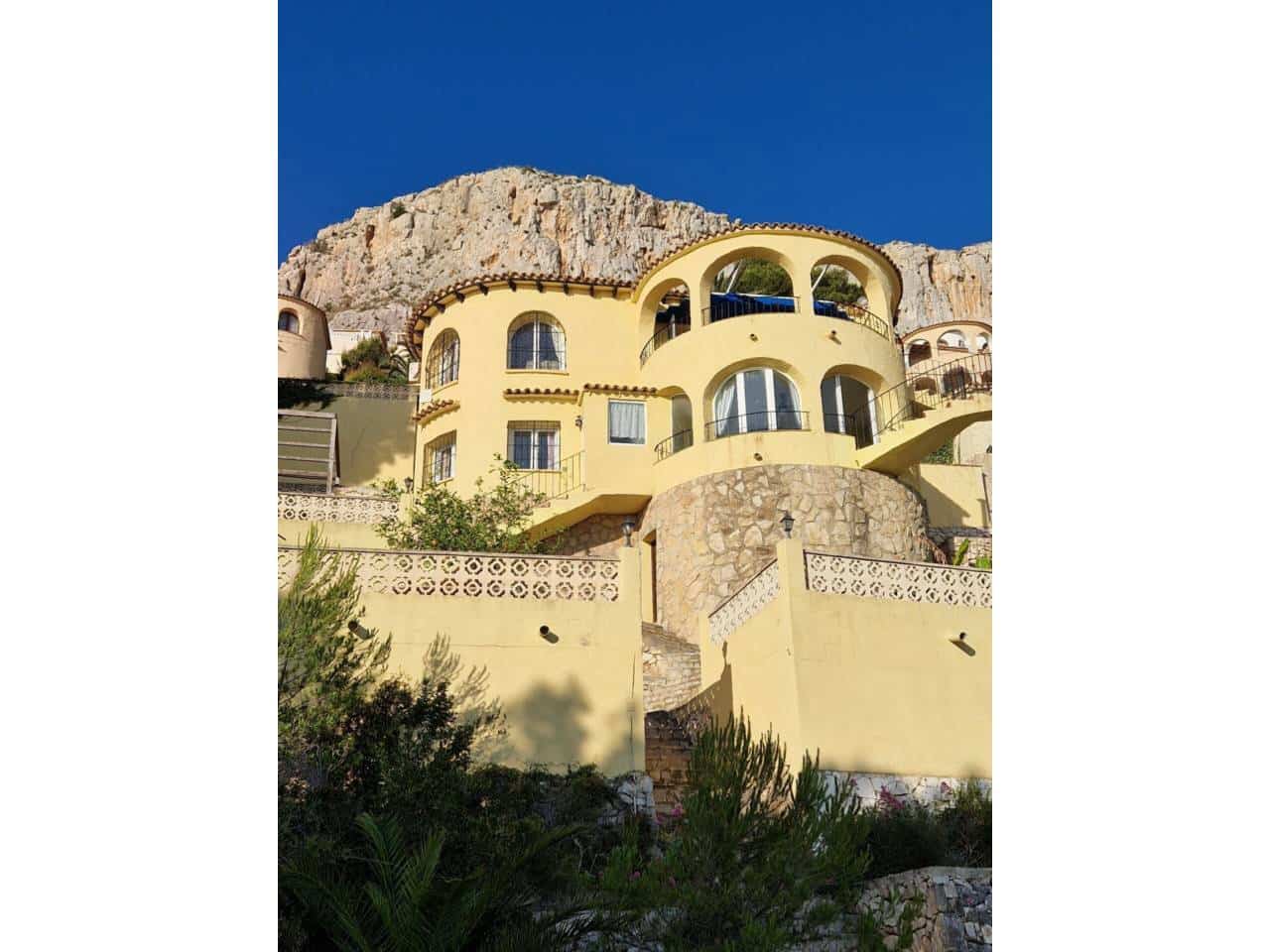 5 soverom Villa til salgs i Calpe / Calp med svømmebasseng garasje - € 560 000 (Ref: 9926607)