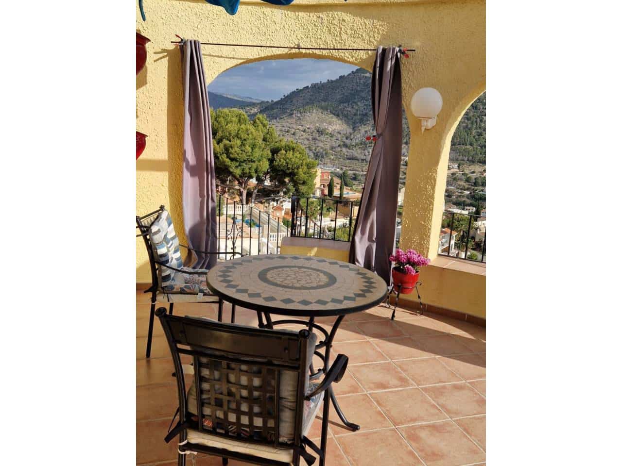 5 soverom Villa til salgs i Calpe / Calp med svømmebasseng garasje - € 560 000 (Ref: 9926607)