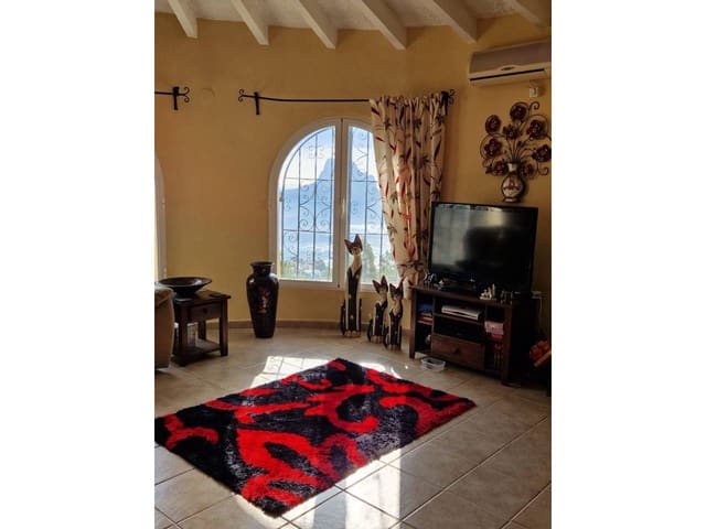 5 soverom Villa til salgs i Maryvilla, Calpe / Calp med svømmebasseng garasje - € 560 000 (Ref: 9926607)
