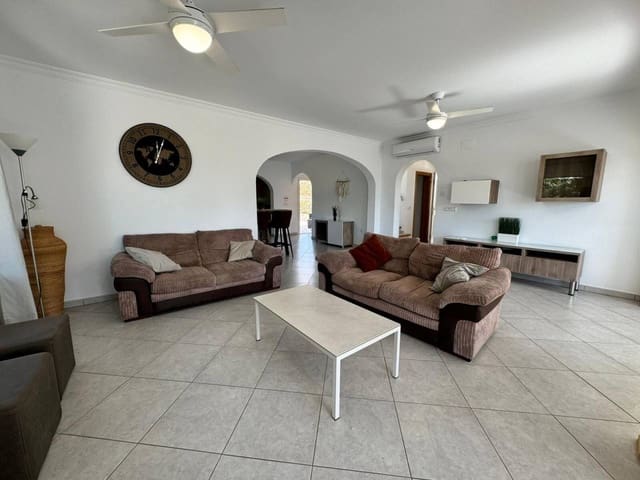 3 chambre Villa/Maison à vendre à Calpe / Calp avec piscine garage - 725 000 € (Ref: 9926608)