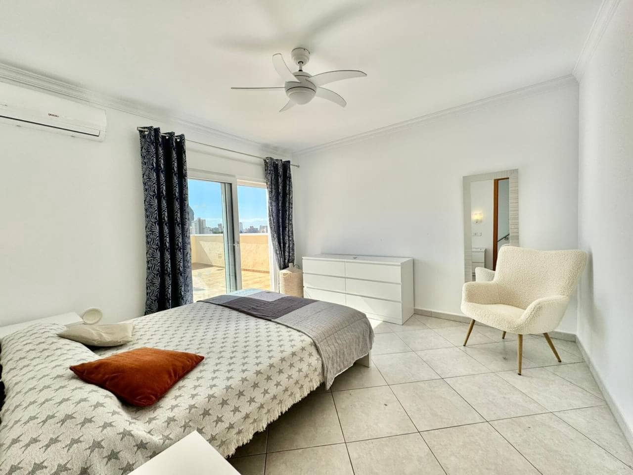 3 chambre Villa/Maison à vendre à Calpe / Calp avec piscine garage - 725 000 € (Ref: 9926608)