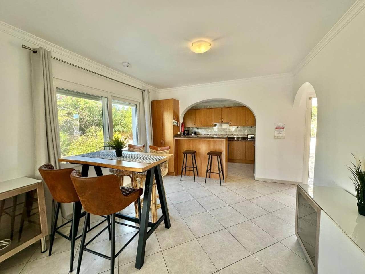3 chambre Villa/Maison à vendre à Calpe / Calp avec piscine garage - 725 000 € (Ref: 9926608)