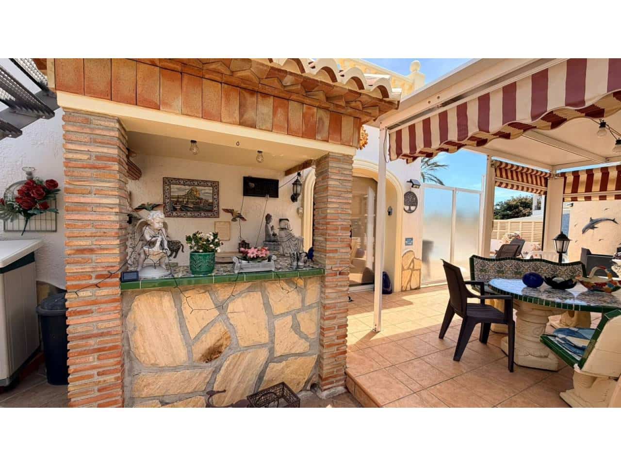 2 soverom Villa til salgs i Calpe / Calp med svømmebasseng garasje - € 439 000 (Ref: 9981722)