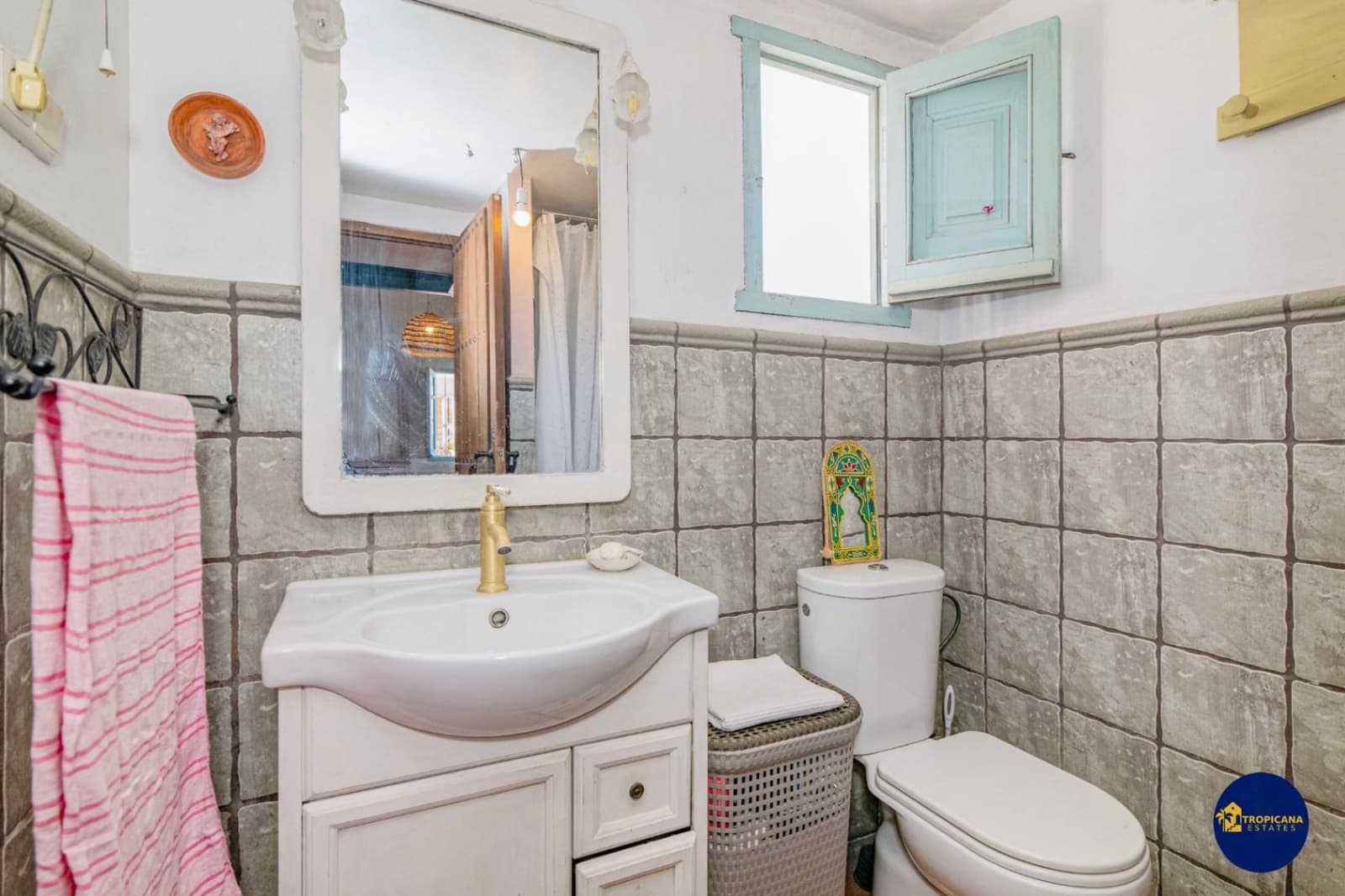 3 sypialnia Finka/Dom wiejski na sprzedaż w Salobrena z basenem garażem - 320 000 € (Ref: 10033229)
