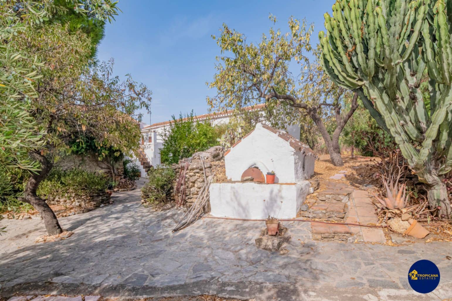 2 bedroom Finca/Country House for sale in Almunecar with garage - € 289,000 (Ref: 10048621)
