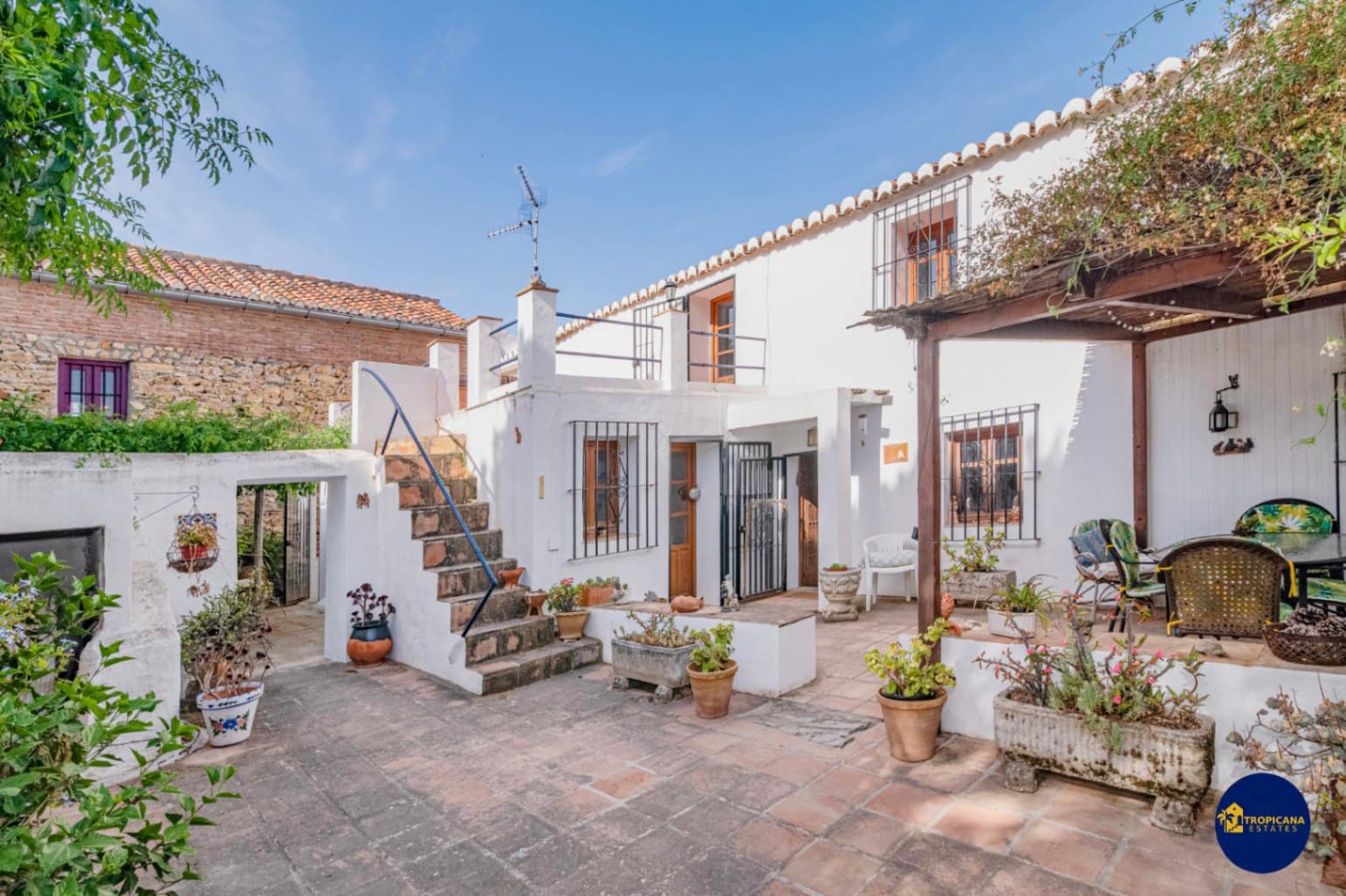 2 bedroom Finca/Country House for sale in Almunecar with garage - € 289,000 (Ref: 10048621)