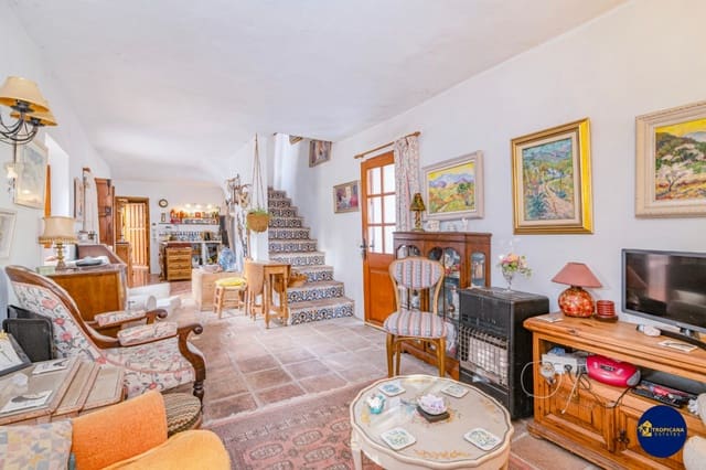 2 bedroom Finca/Country House for sale in Almuñécar with garage - € 289,000 (Ref: 10048621)
