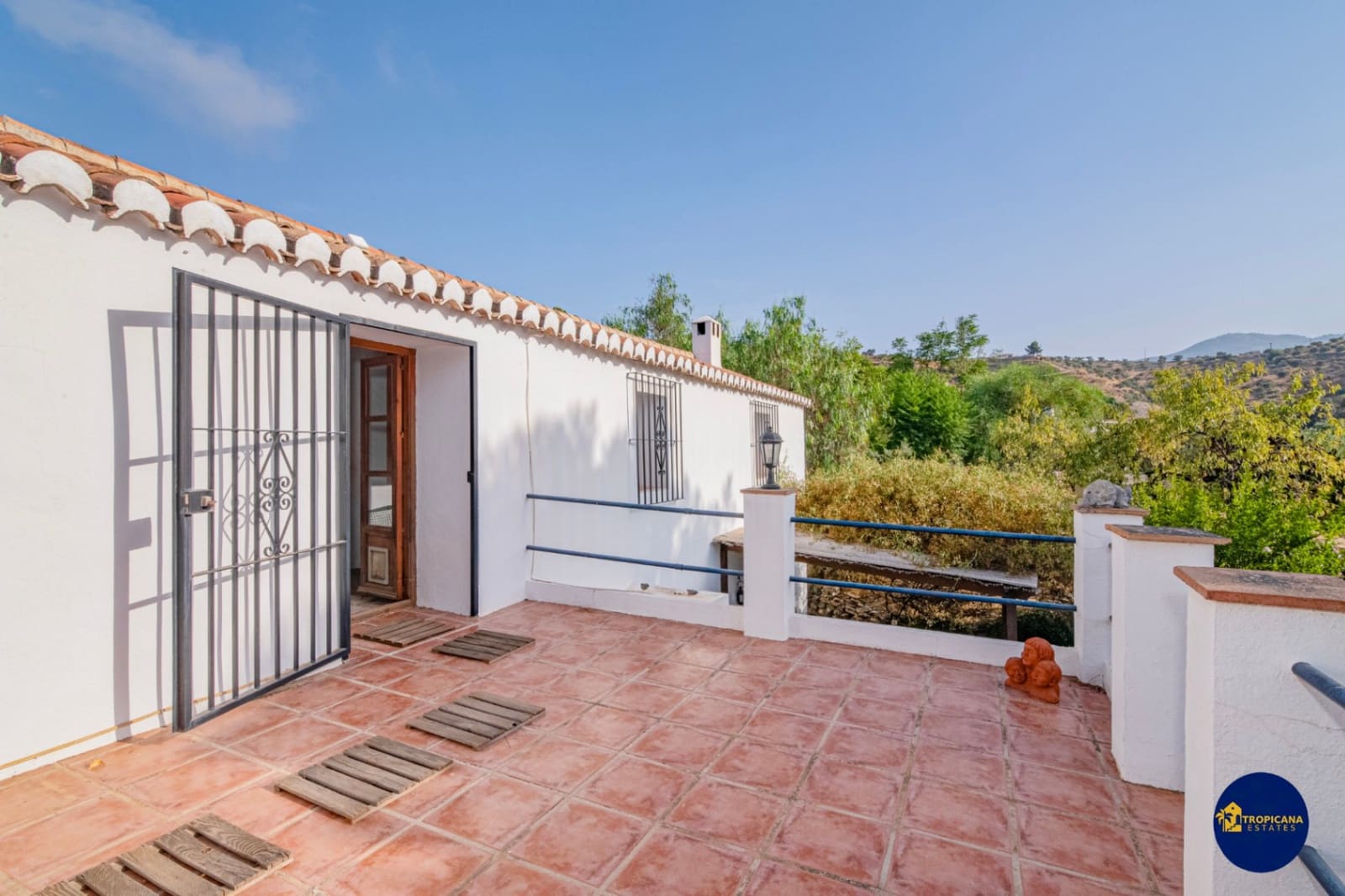 2 bedroom Finca/Country House for sale in Almunecar with garage - € 289,000 (Ref: 10048621)