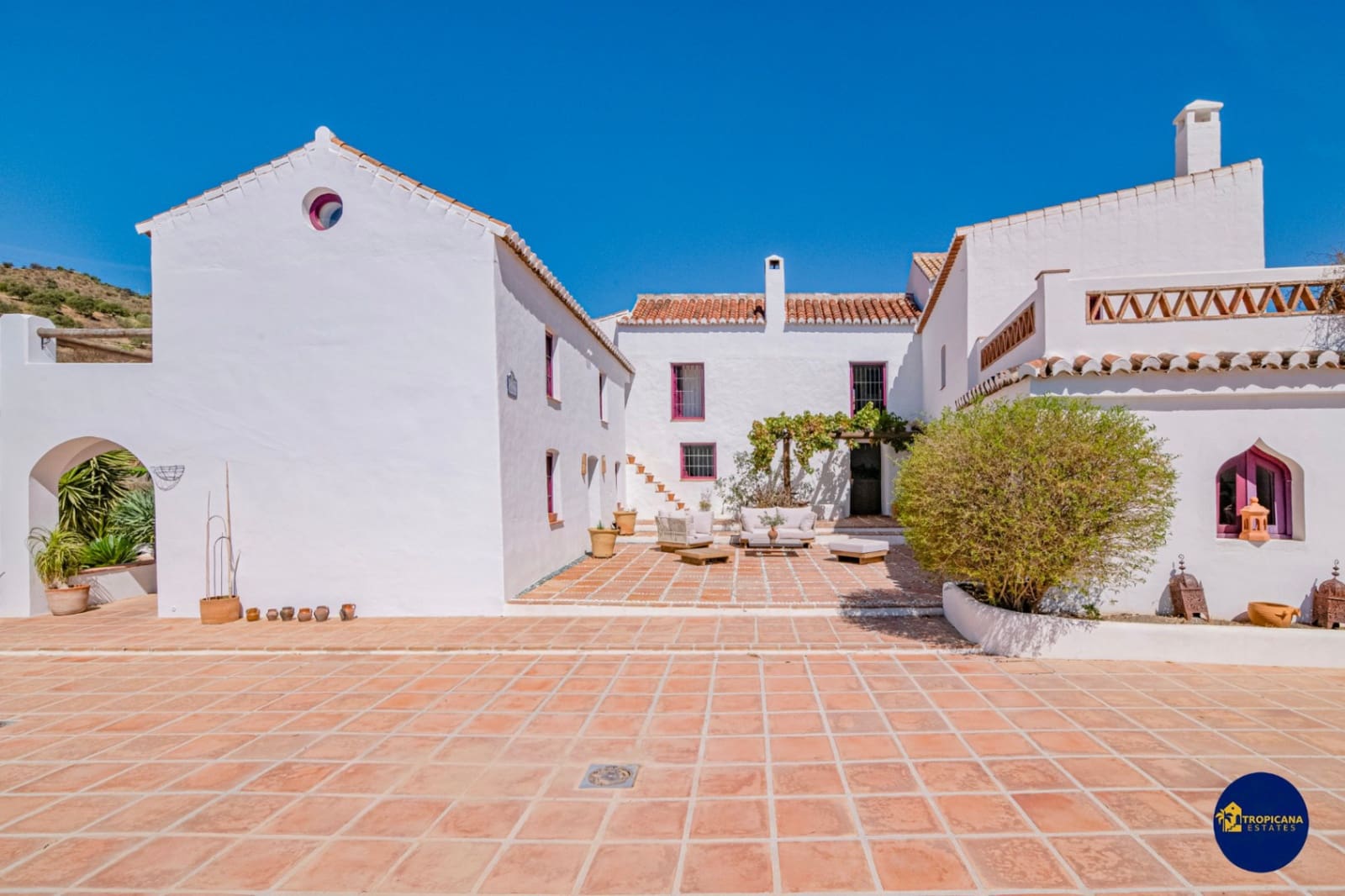 3 slaapkamer Finca/Landhuis te koop in Almunecar met zwembad garage - € 895.000 (Ref: 10113488)