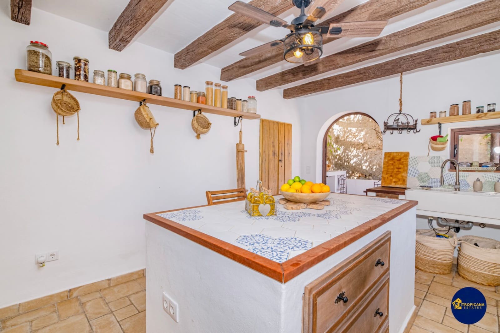 3 slaapkamer Finca/Landhuis te koop in Almunecar met zwembad garage - € 895.000 (Ref: 10113488)