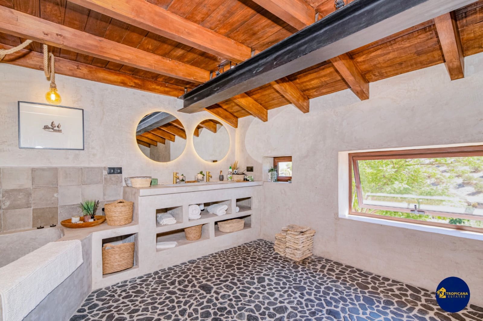 3 slaapkamer Finca/Landhuis te koop in Almunecar met zwembad garage - € 895.000 (Ref: 10113488)