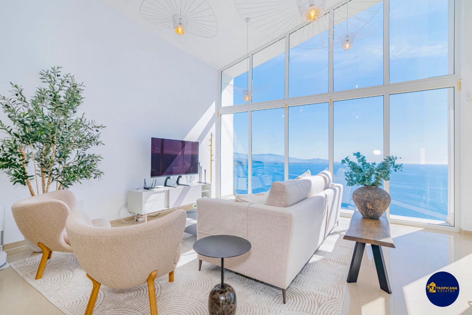 3 bedroom Villa for sale in Almunecar with pool garage - € 1,395,000 (Ref: 10130938)