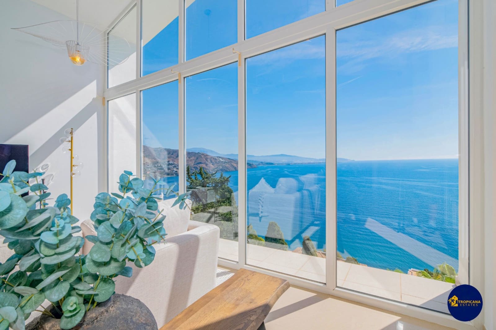 3 bedroom Villa for sale in Almunecar with pool garage - € 1,395,000 (Ref: 10130938)