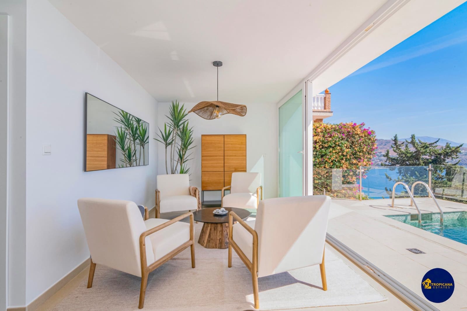 3 bedroom Villa for sale in Almunecar with pool garage - € 1,395,000 (Ref: 10130938)