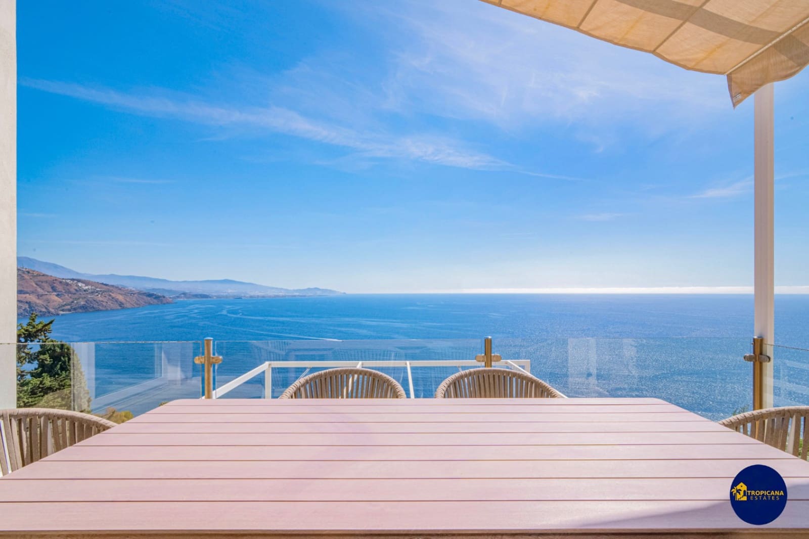 3 bedroom Villa for sale in Almunecar with pool garage - € 1,395,000 (Ref: 10130938)