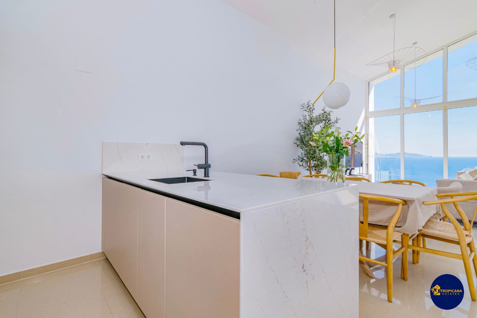 3 bedroom Villa for sale in Almunecar with pool garage - € 1,395,000 (Ref: 10130938)