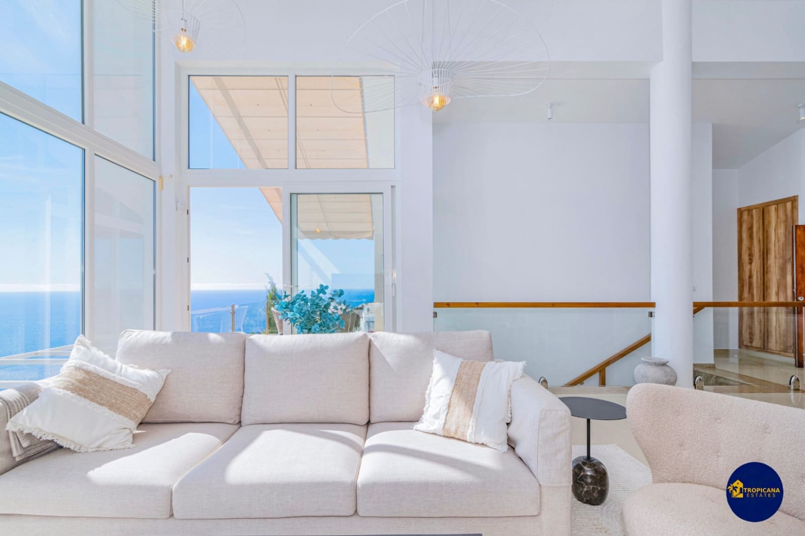 3 bedroom Villa for sale in Almunecar with pool garage - € 1,395,000 (Ref: 10130938)