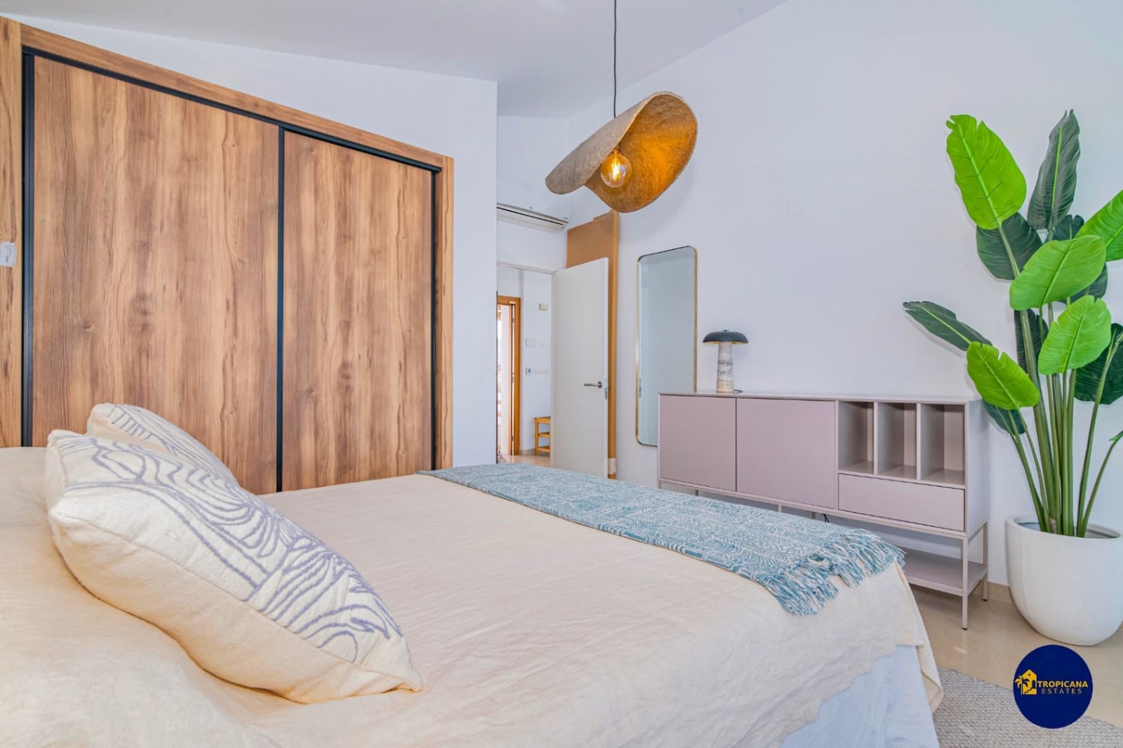 3 bedroom Villa for sale in Almunecar with pool garage - € 1,395,000 (Ref: 10130938)