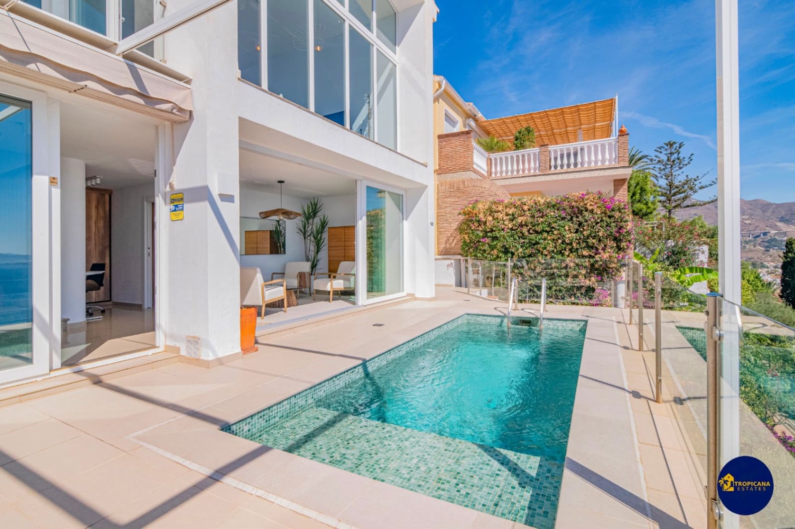 3 bedroom Villa for sale in Almunecar with pool garage - € 1,395,000 (Ref: 10130938)