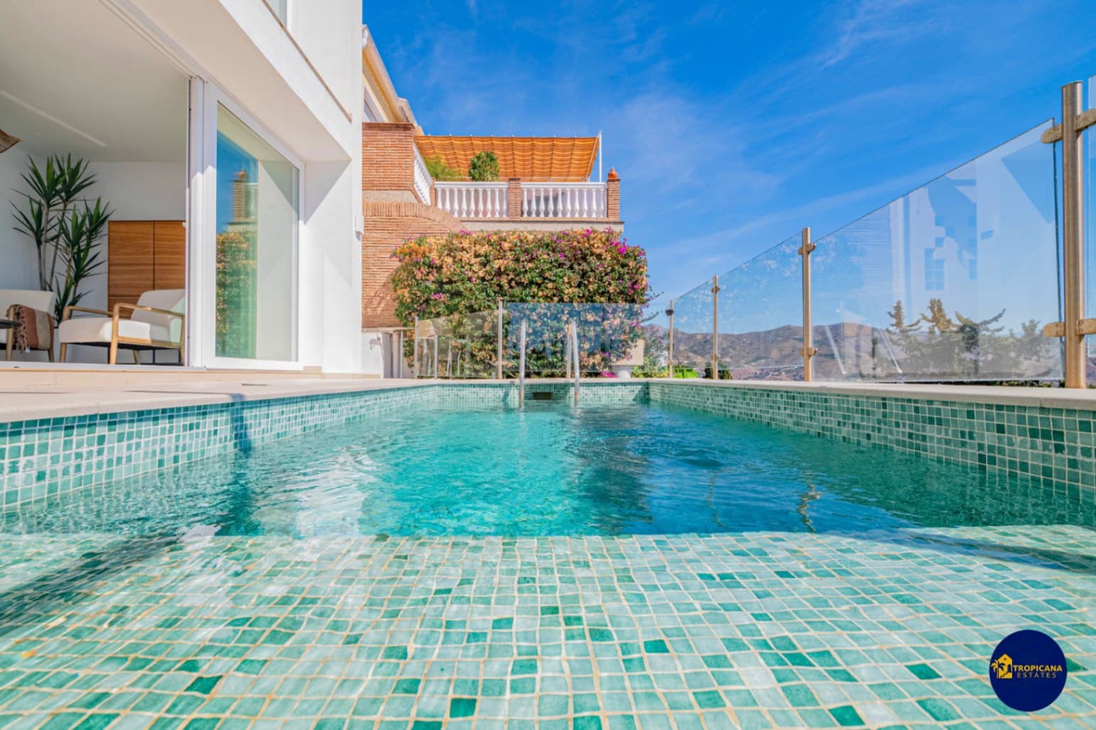 3 bedroom Villa for sale in Almunecar with pool garage - € 1,395,000 (Ref: 10130938)
