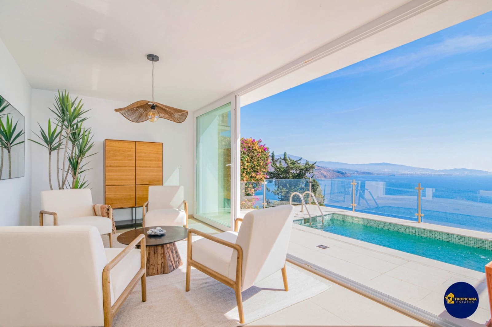 3 bedroom Villa for sale in Almunecar with pool garage - € 1,395,000 (Ref: 10130938)