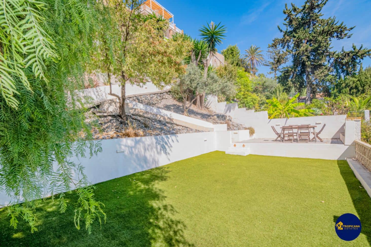 3 bedroom Villa for sale in Almunecar with pool garage - € 1,395,000 (Ref: 10130938)