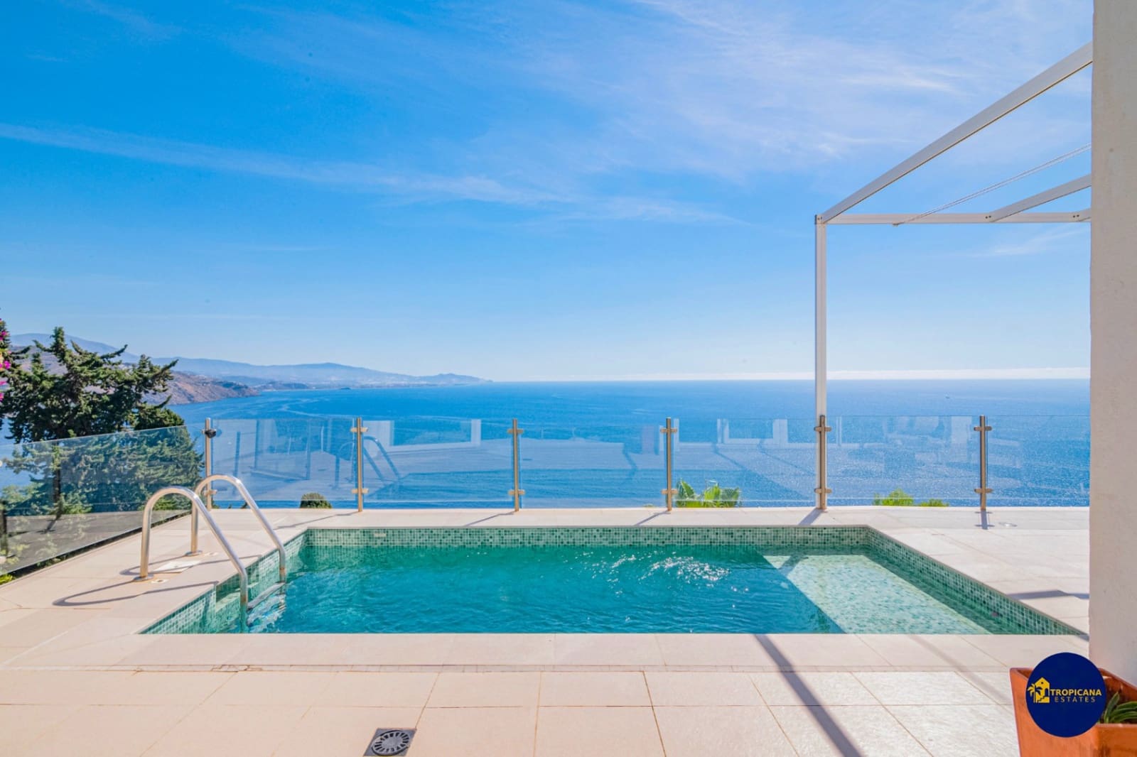 3 bedroom Villa for sale in Almunecar with pool garage - € 1,395,000 (Ref: 10130938)