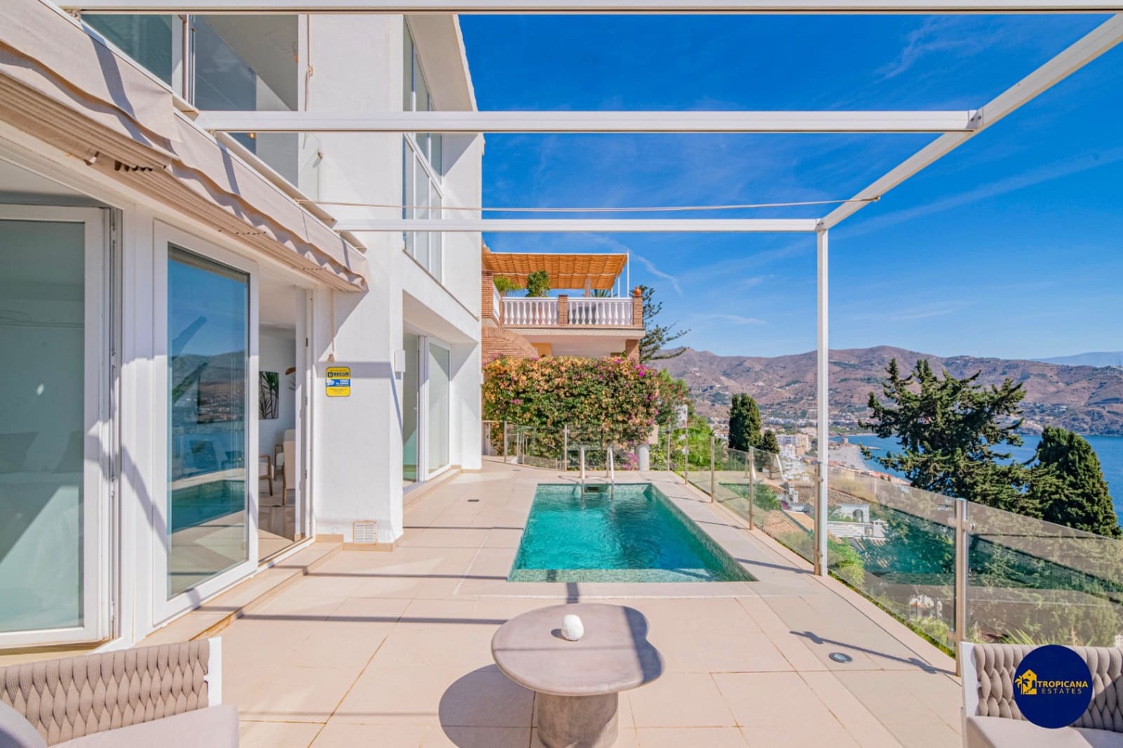 3 bedroom Villa for sale in Almunecar with pool garage - € 1,395,000 (Ref: 10130938)