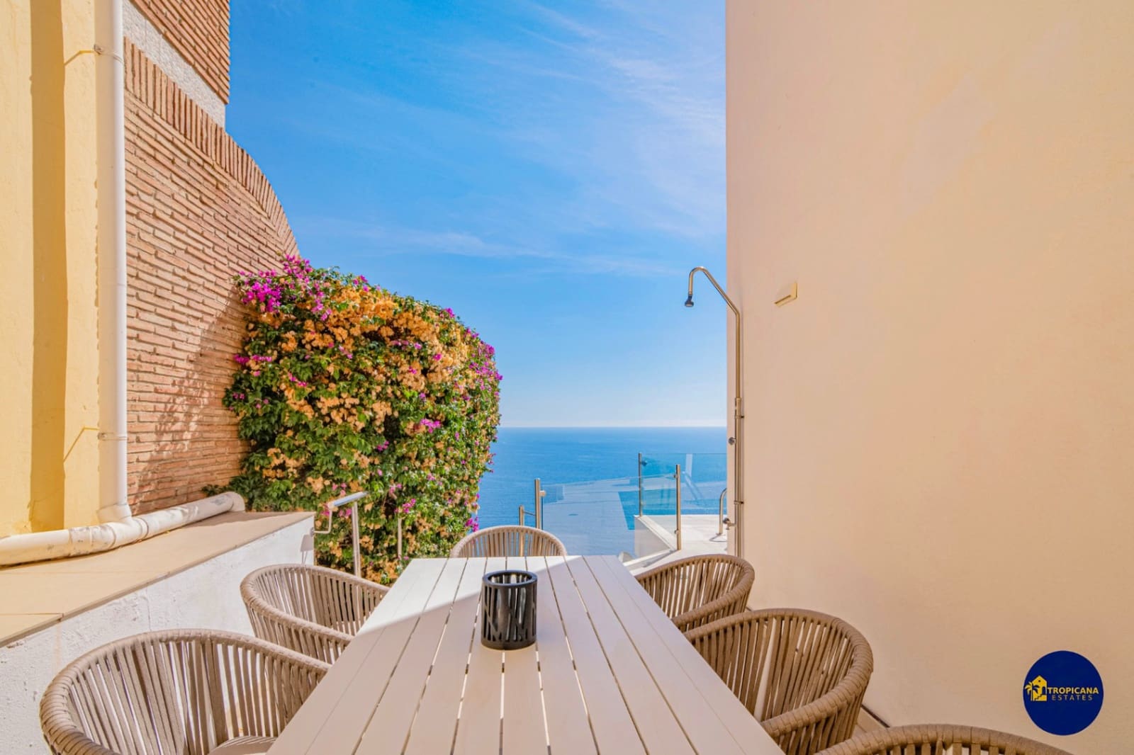 3 bedroom Villa for sale in Almunecar with pool garage - € 1,395,000 (Ref: 10130938)