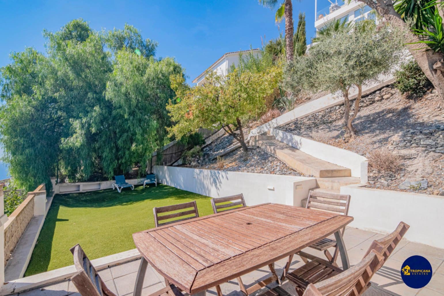 3 bedroom Villa for sale in Almunecar with pool garage - € 1,395,000 (Ref: 10130938)