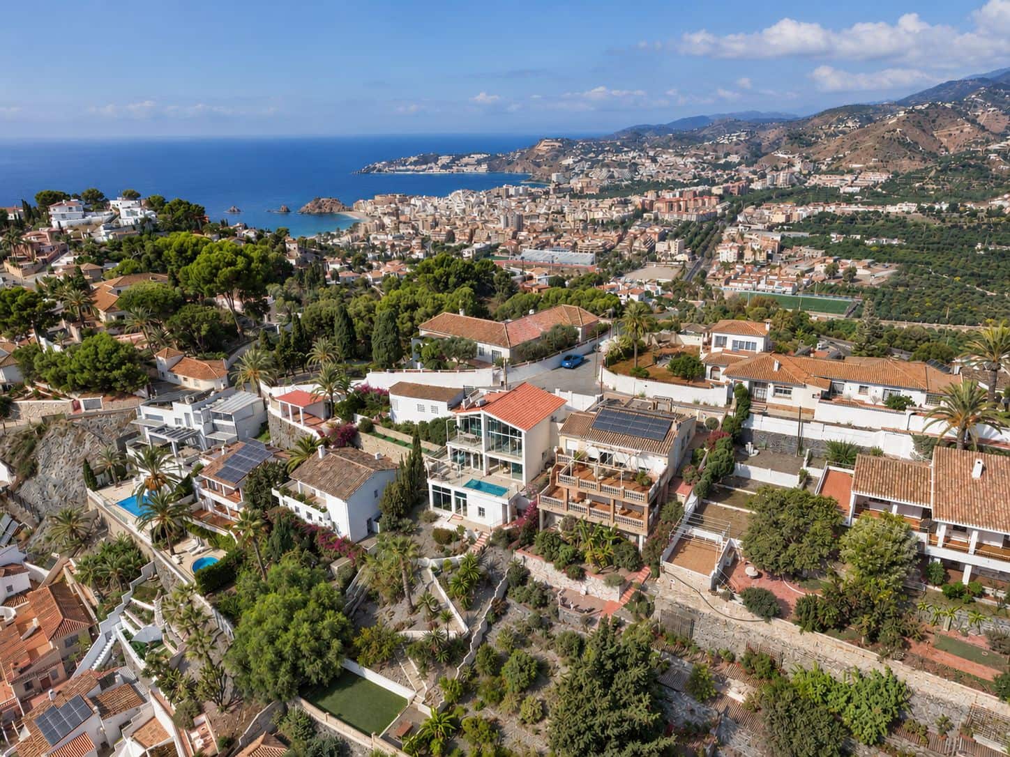 3 bedroom Villa for sale in Almunecar with pool garage - € 1,395,000 (Ref: 10130938)