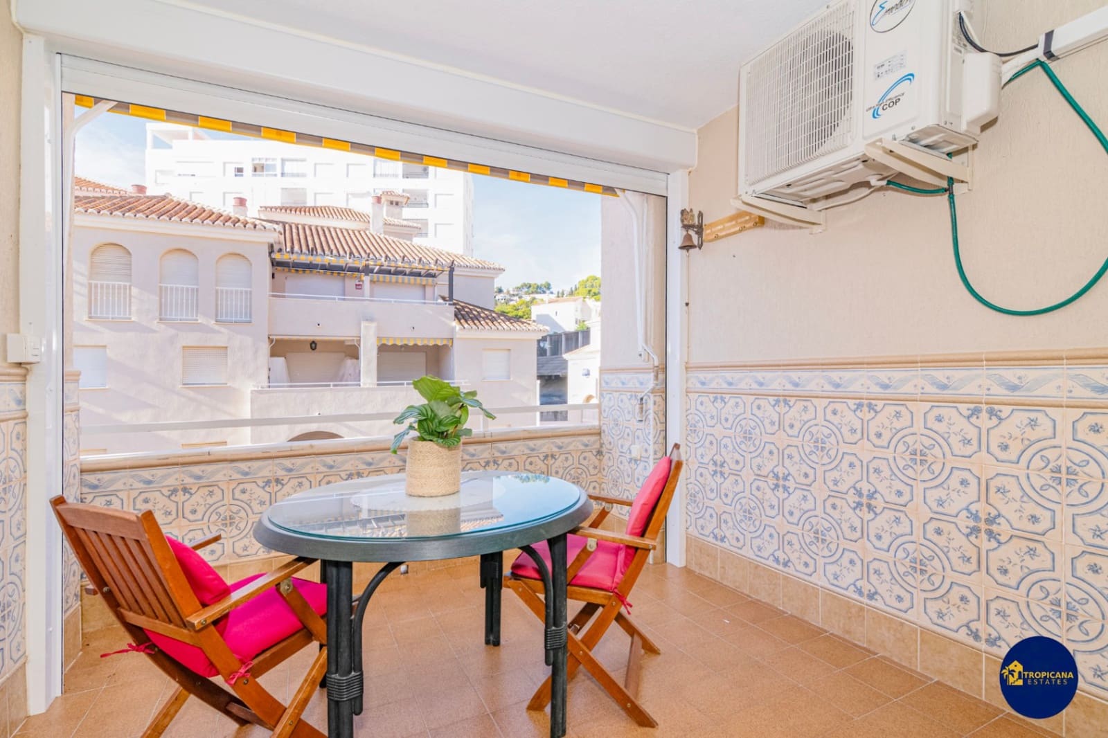 2 soverom Leilighet til salgs i Velilla med svømmebasseng garasje - € 324 999 (Ref: 10173007)
